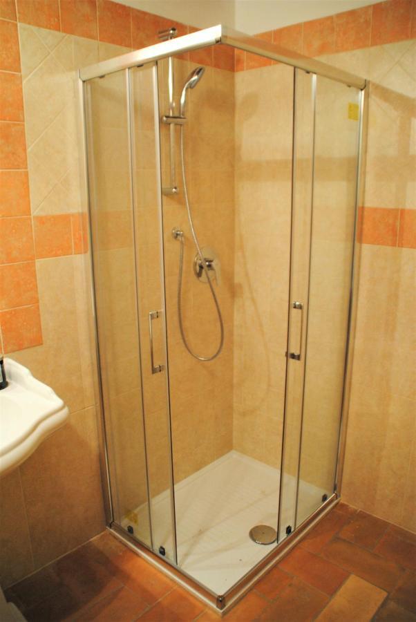 B&B Ponte La Pietra 古比奥 外观 照片