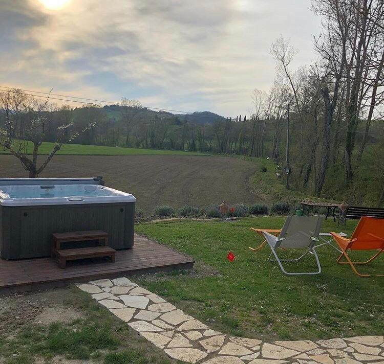 B&B Ponte La Pietra 古比奥 外观 照片
